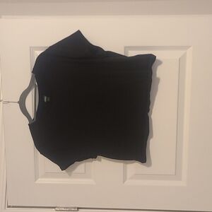 𝅺BLACK crop top sz Large